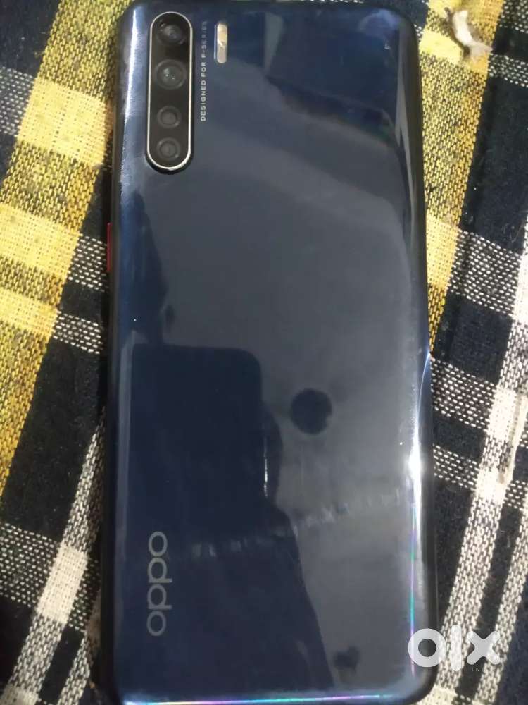 8gb ram 128 rom neatly working condition face unlock working