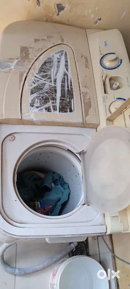 मशीन चालू है एक दम सही कंडसन है