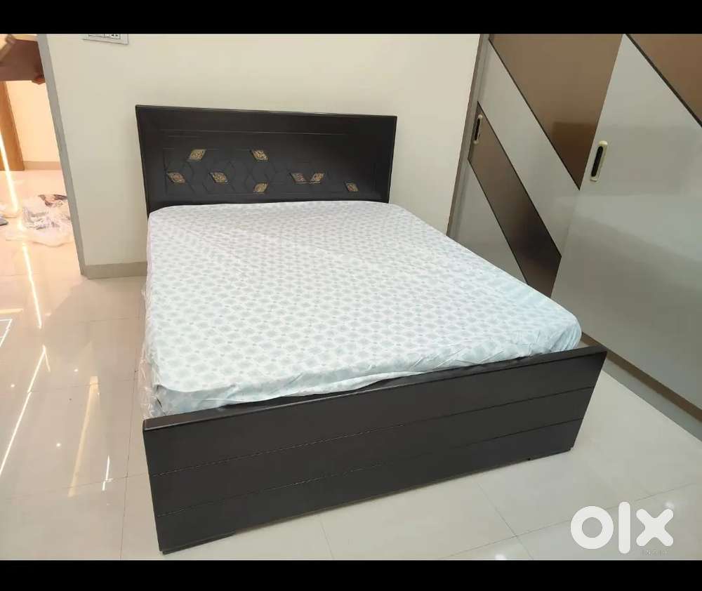 Brand new bed or cot