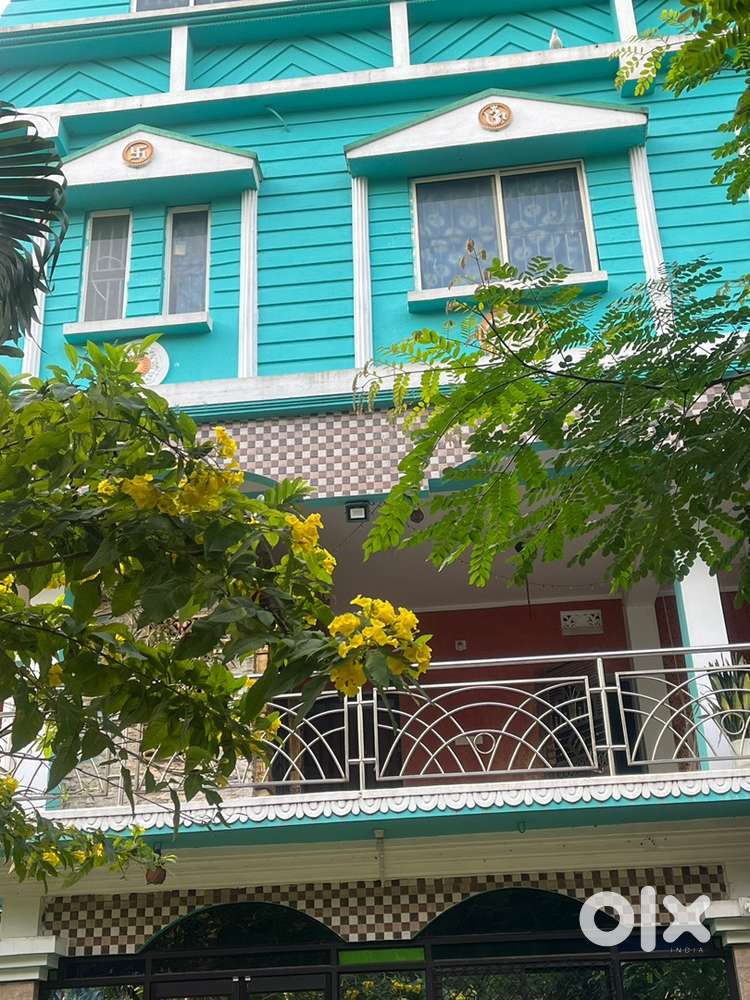 2BHK house in 1st floor