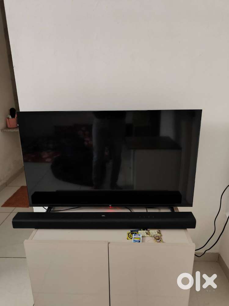 3 month old vise tv and jbl sound bar