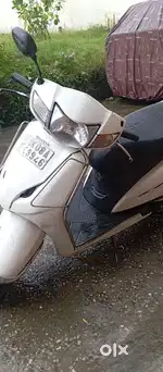 Honda Activa 3g 2013 white colour.. waiting for you