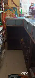 Cosmetic counter