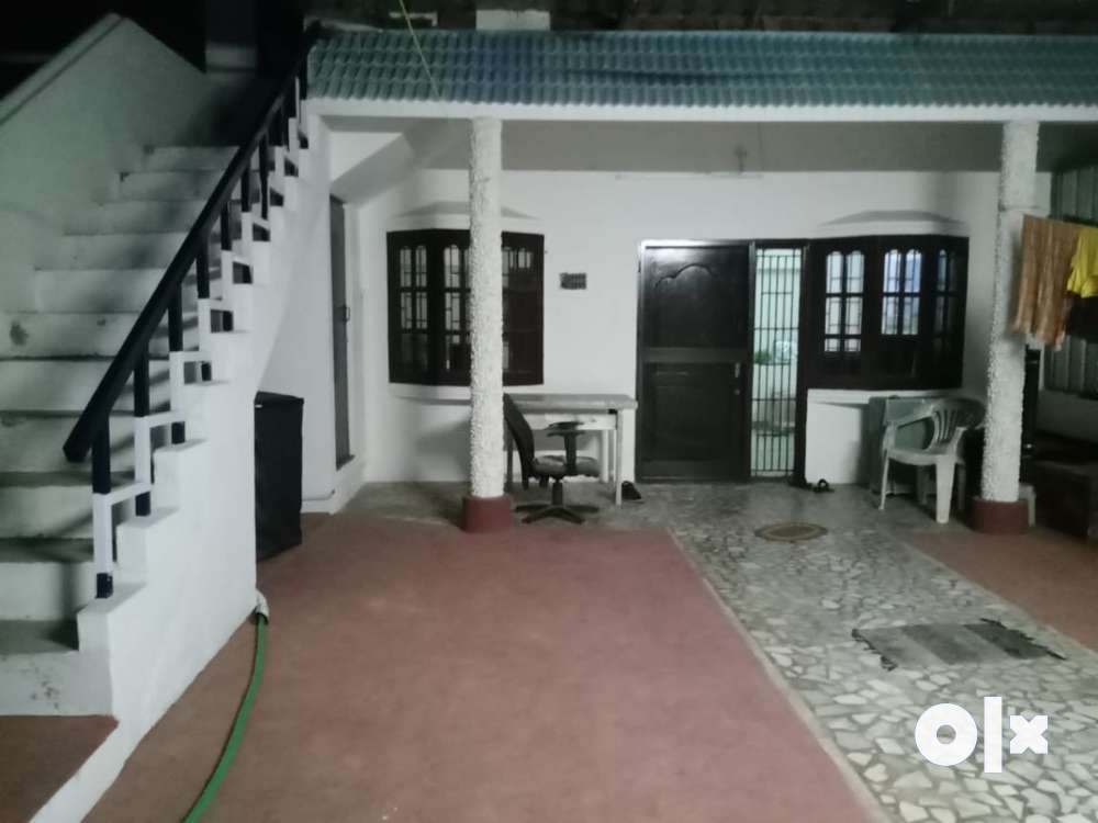 house for rental 2bhk 1st floor  with large open front space