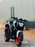 URGENT SALE DUKE 200. SHOWROOM CONDITION