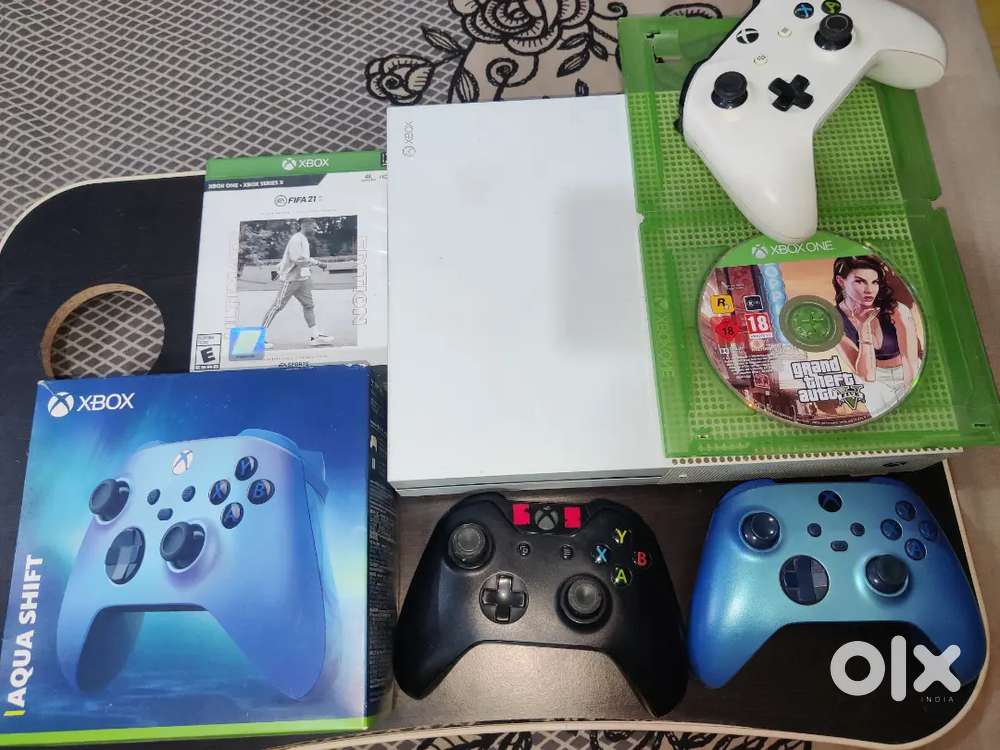 Xbox One S 1 TB (White)with original wireless controllers & GTA 5