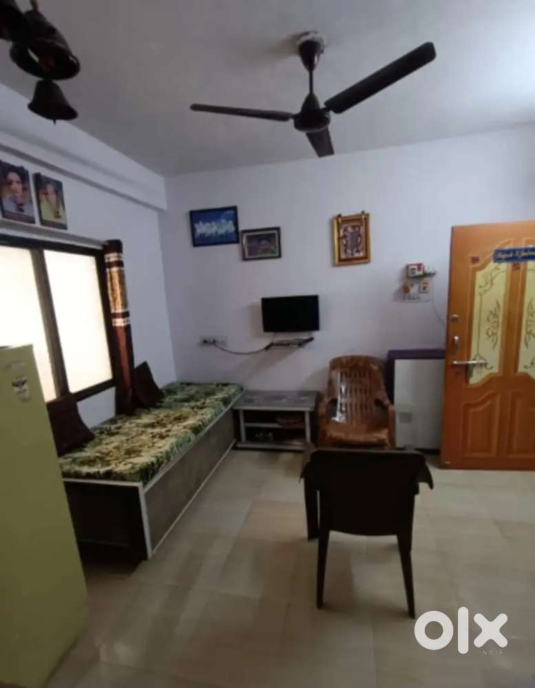 full air condition flat & good condition