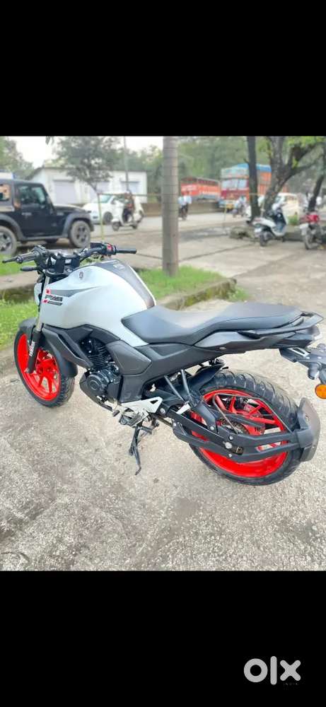 Fz new version white colour