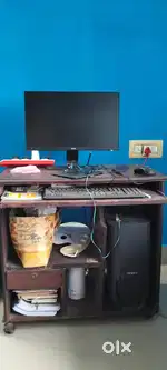 Computer table