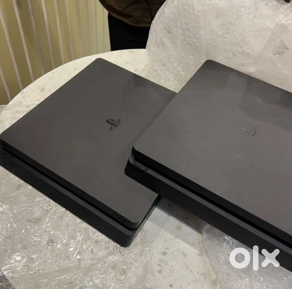SONY PS4 MINT CONDITION
