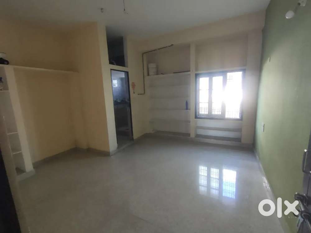 Rent 1bhk for family in saraswatinagar in first floor