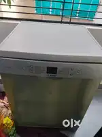 Dish washer
