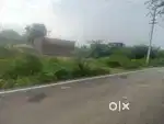 60 feet road pe plot bikaau gandhi nagar brightland School ke paas
