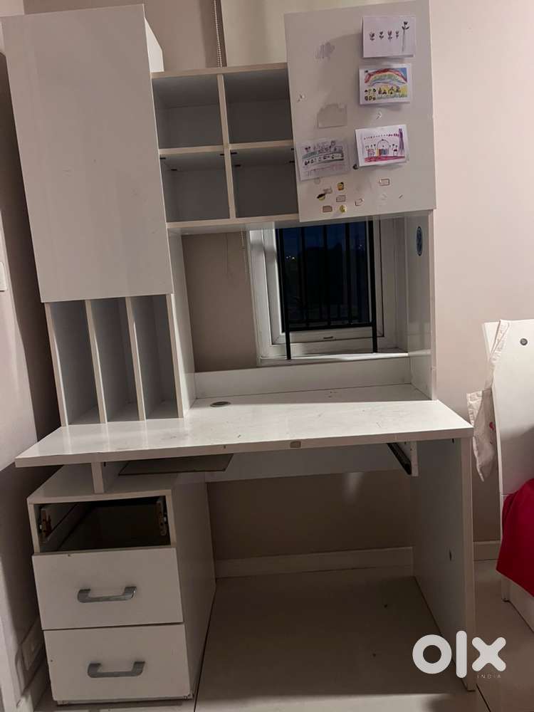 Pure white study table