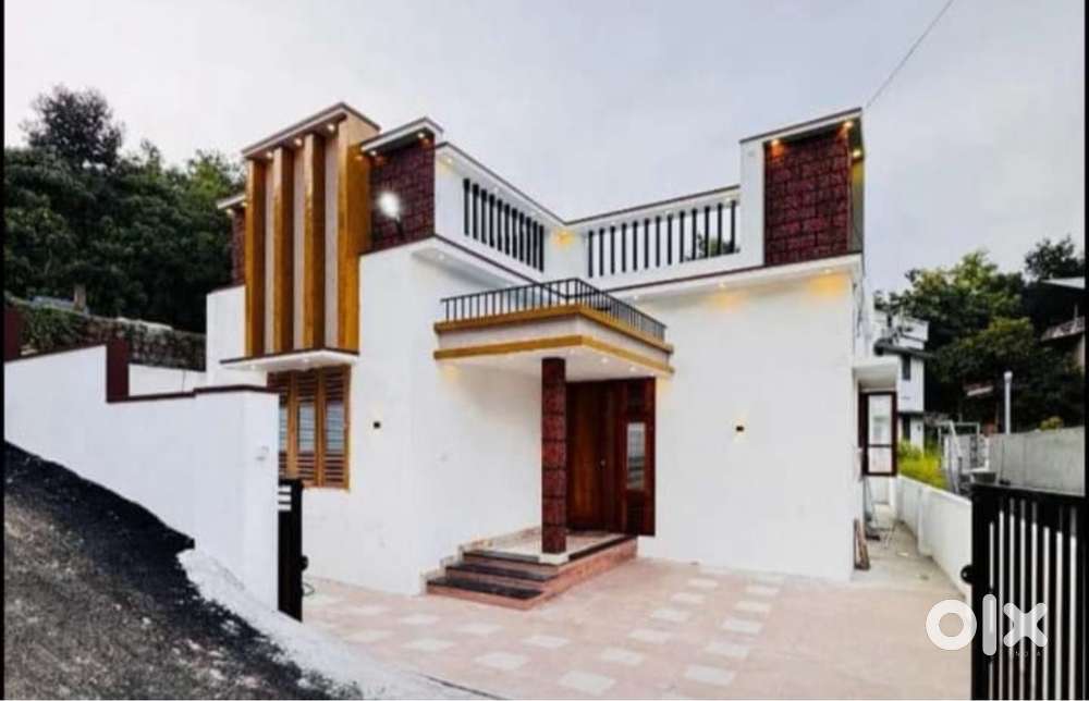 Thambanur/Pappanamkode/Malayam/3cent/2bhk/32lks(ngble)85%Home loan