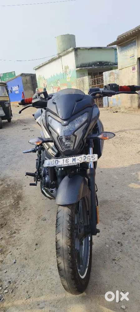 Bajaj Pulsar NS125 top model 50+ milage
