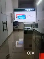 Oppo Back Wall and Samsung Counter