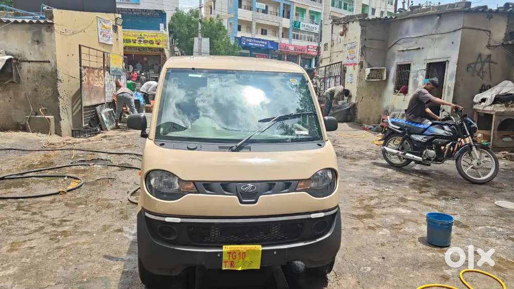 Mahindra jeeto strong Diseal vechile