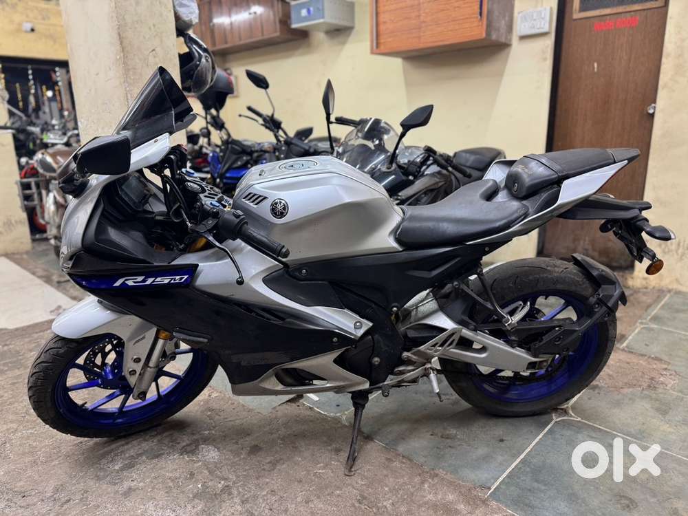R15 M Version 4 (Top Model) R15 V4 M