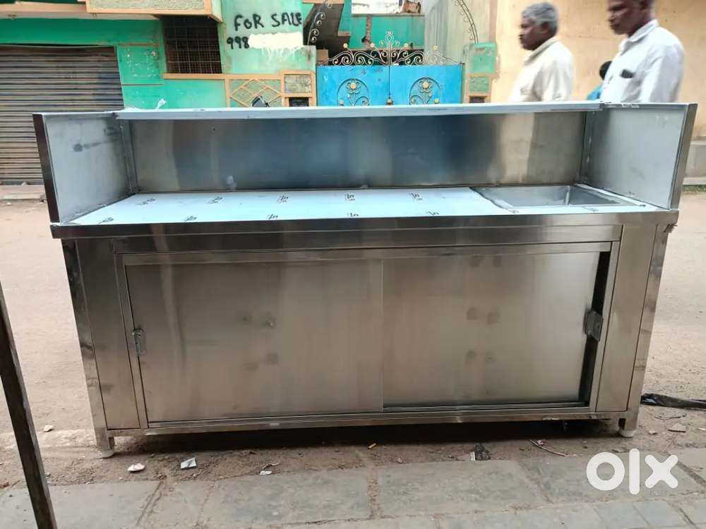 Complete juice & sandwich counter + makers