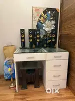 Computer table