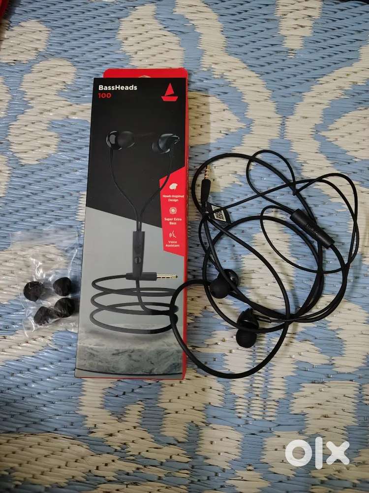 Boat earphones original