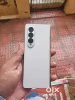 Inner display off fold 4 baki all working
