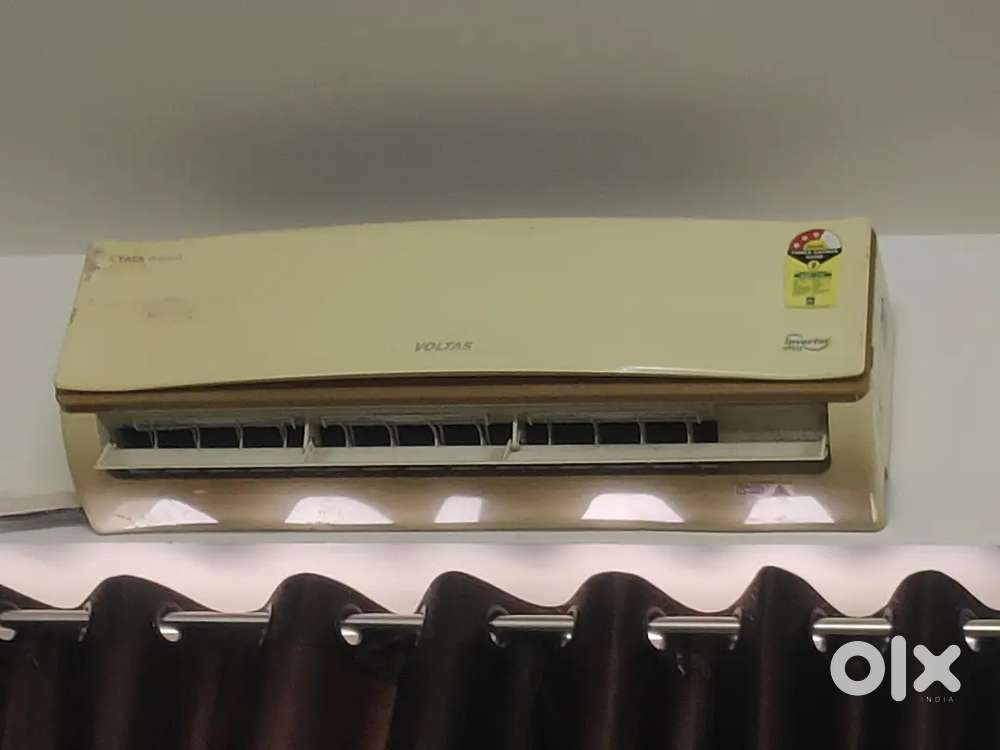 Voltas 3 Star split Inverter AC