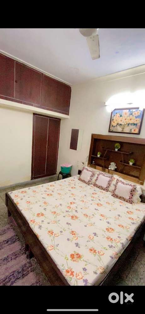 One room for one girl