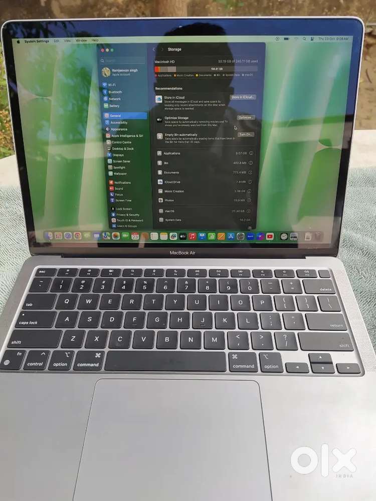 MacBook Air 13-inch with Apple M1 chip