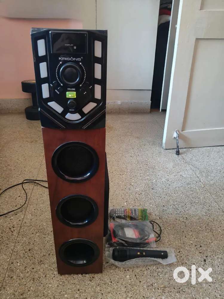 MINI HOME THEATER WITH MIC AND REMOTE