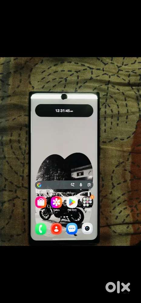 S22 ultra  super mint price is negotiable only green line in display