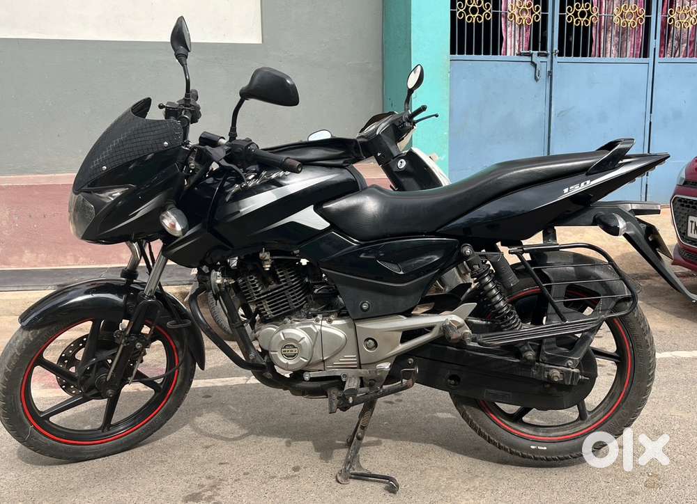 Well maintained Pulsar 150 cc