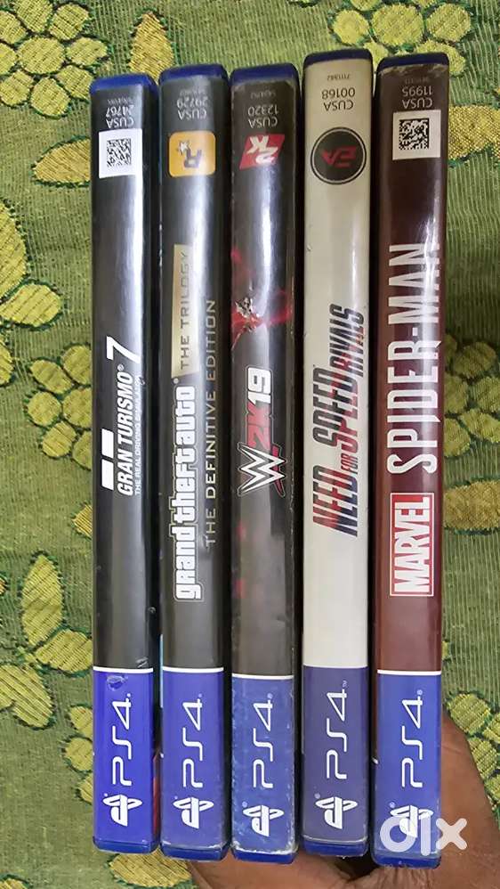PS4 GAME CDS