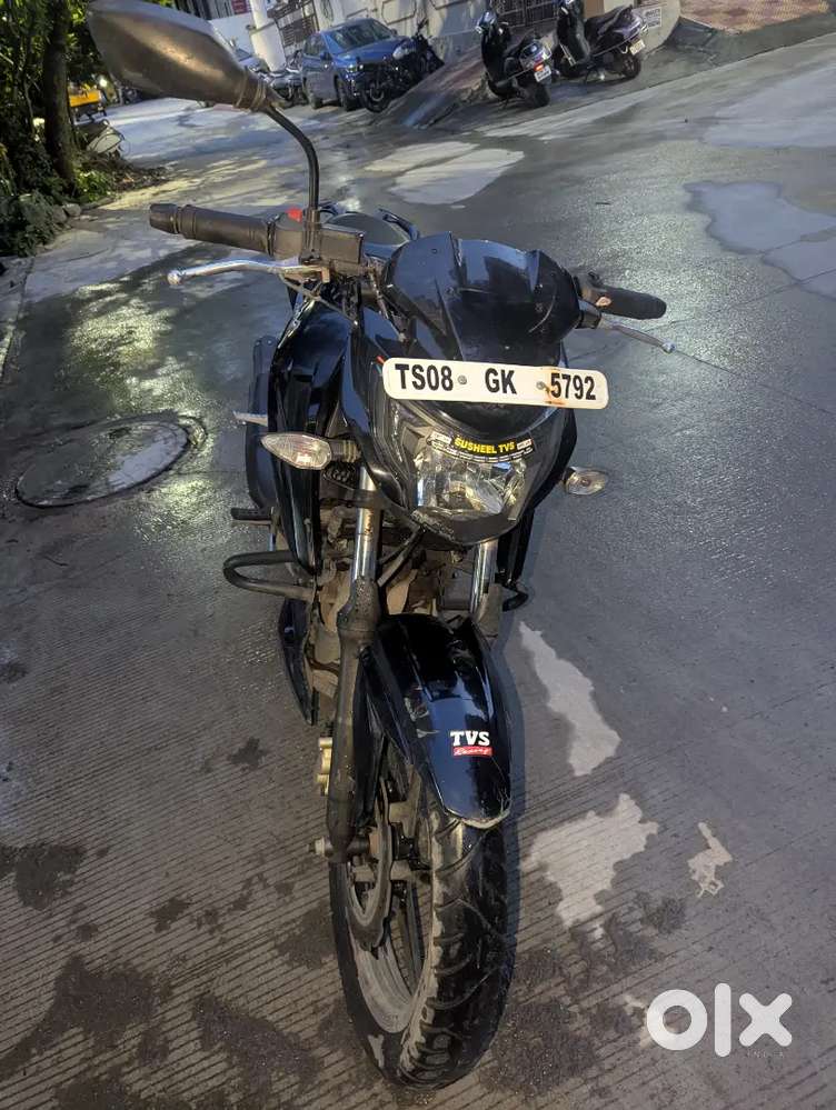 TVS APACHE RTR 160 4V
