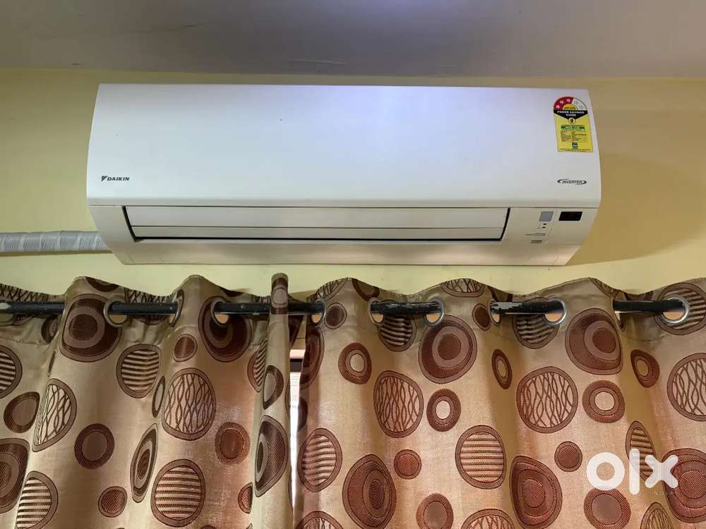 Daikin 1.5 Ton 3 star Inverter Split AC (2023 model)