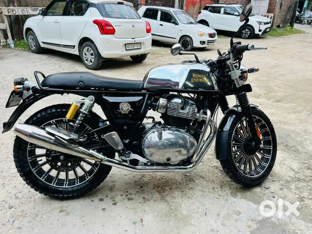 Red booster wali silencer, tubeless tyre alloy wheel ke sath mein, 70k