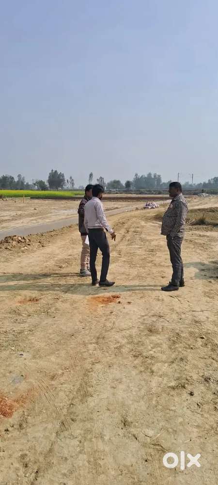 वाराणसी हाइवे पर अप्रूव्ड प्लॉट ले बैंक लोन के साथ बुलडोजर से मुक्त