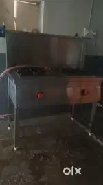 Gas stove for restaurant or hotel