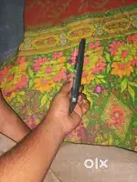 2.5 years old phone hai koi kami nahi hai all ok 5g phone hai