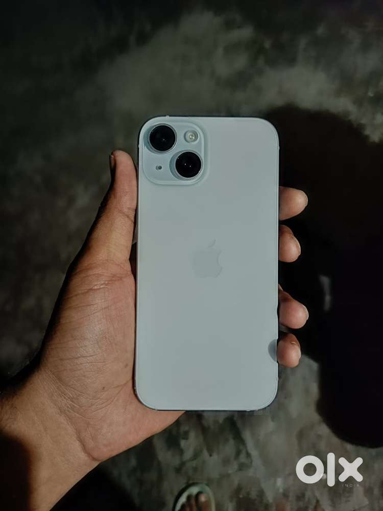 I phone 15 128 GB in warnty