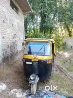 Bajaj re petrol auto