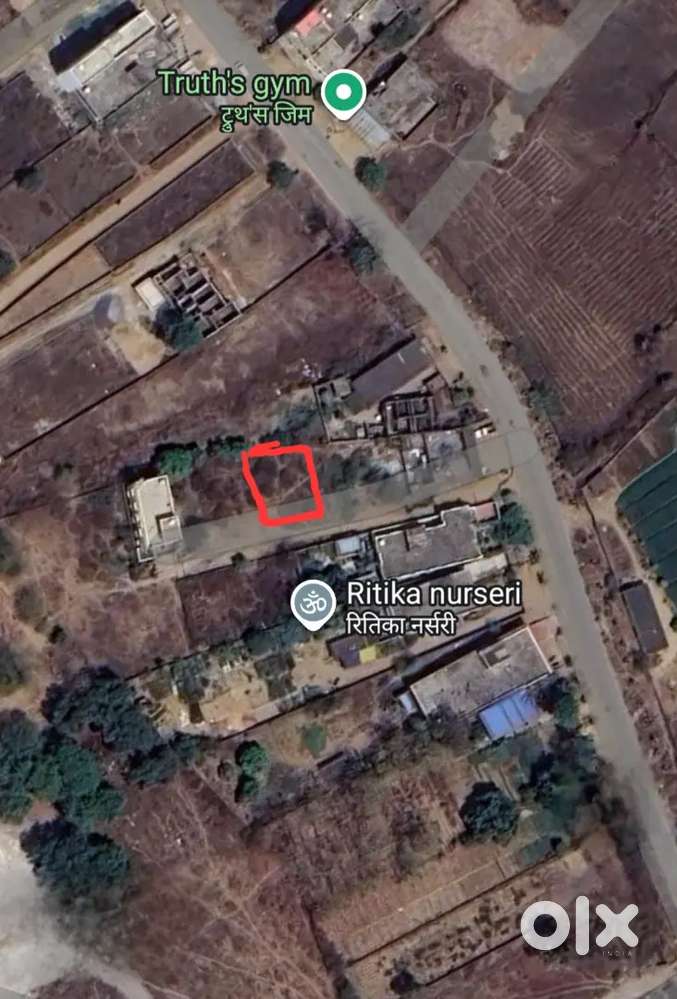 Compounded property, Diverted plot of 4 decimal area, east facing