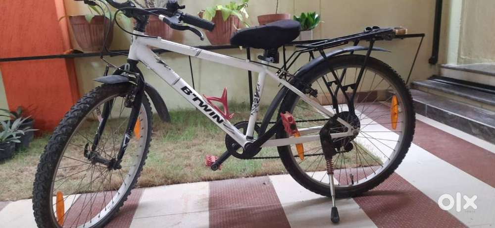 BTwin Rock Rider 300 with gear (1x6) 24 Size in good condition