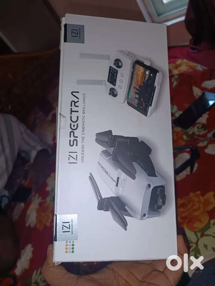 IZI drone with bill