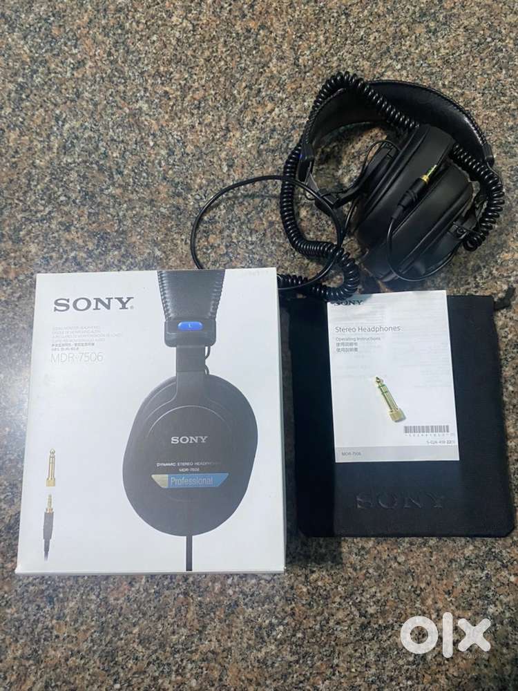 Sony MDR-7506 Professional Wired On Ear Headphones
