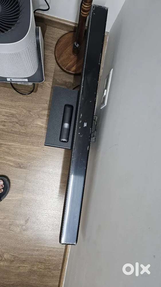 JBL cinema SB241 Sound bar with woofer