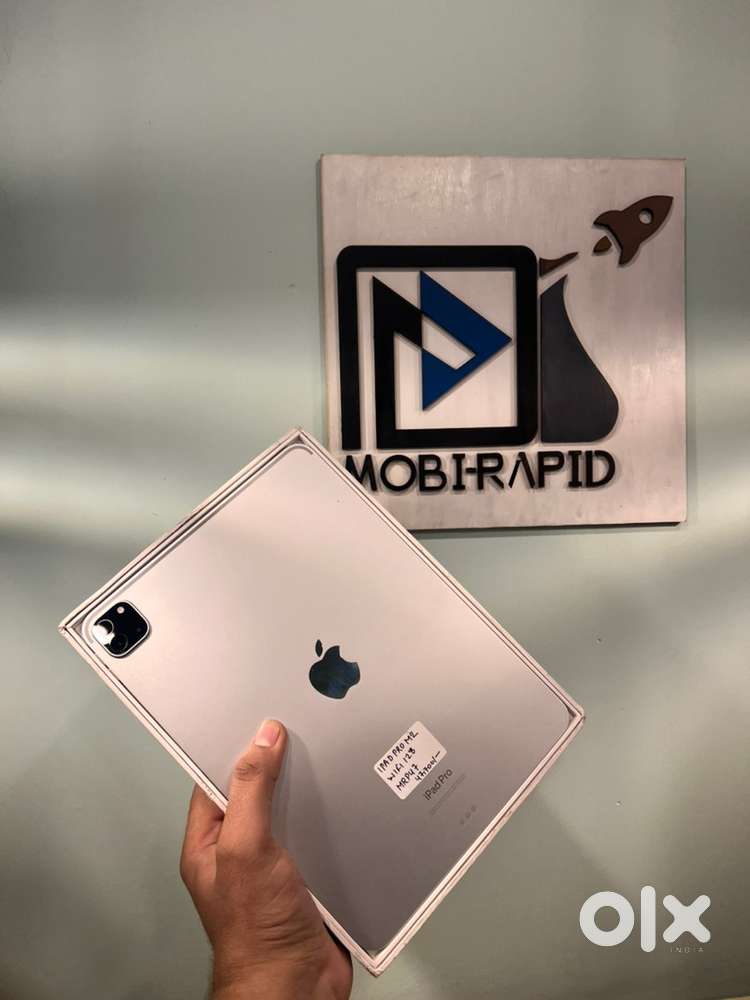 iPad Pro M2 wifi 128 GB with box and cable