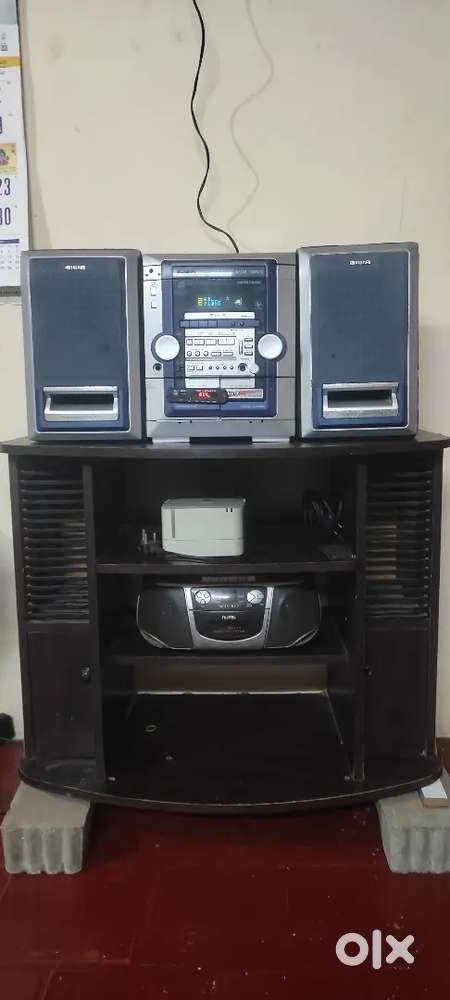 Aiwa MP3 VCD AUDIO DIGITAL MUSIC SYSTEMS &  TV STAND