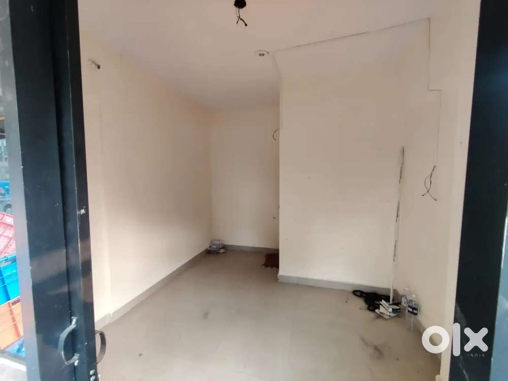 Shop for Sale with Washroom 126 sq ft Carpet area